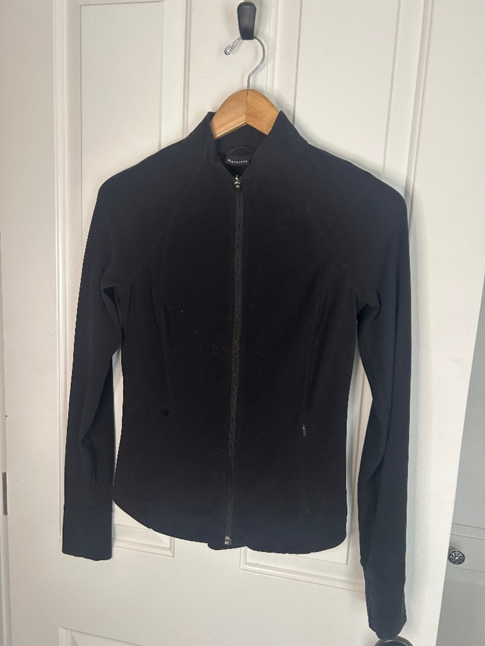 Athleta Salutation Jacket - buttery soft - Black - Size XS